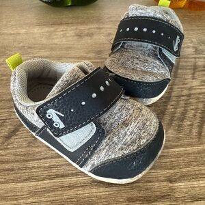 See Kai Run size 5 First walkers Kids Shoes
